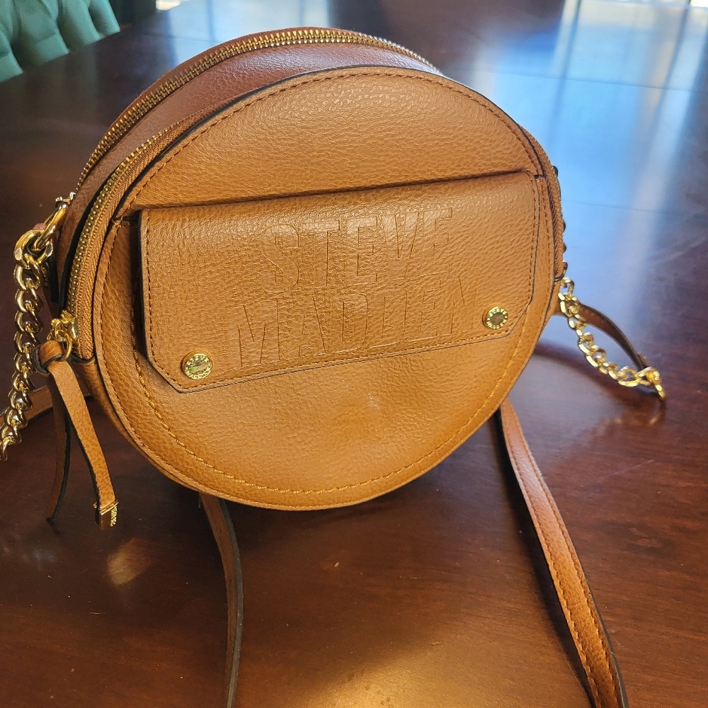 Steve Madden Round Crossbody